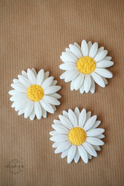 12 fondant daisy cupcake toppers